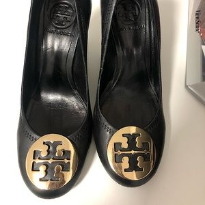 MAJOR SALE: TORY BURCH SOPHIE LEATHER WEDGES
